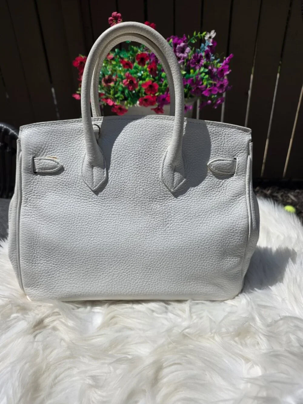 Small Buti Italian Leather handbag - Picture 3 of 4